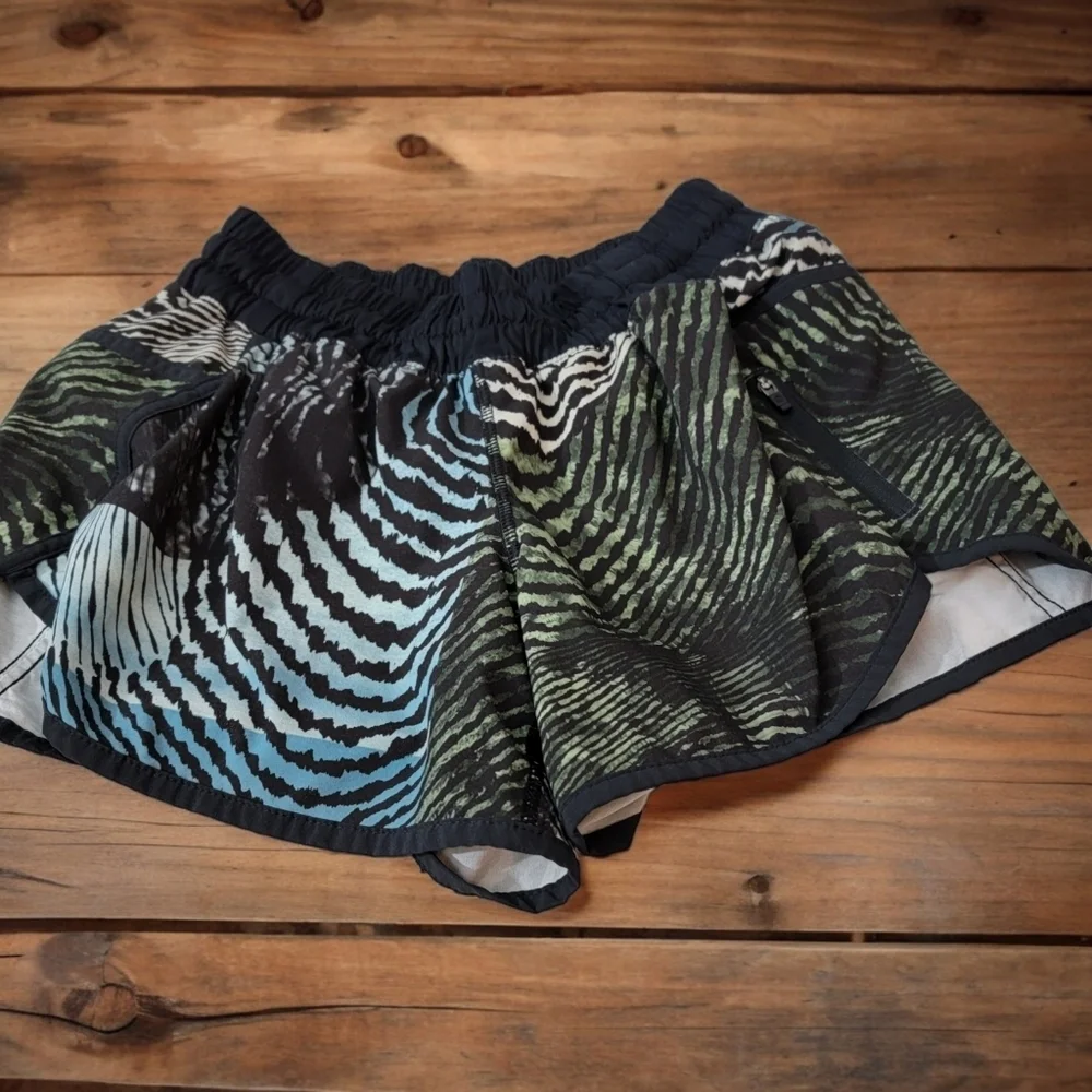 Lululemon's woman's size 8 with side pocket and 2 way stretch.